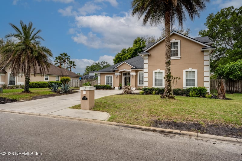 1124 Ashmore Dr, St Johns, FL 32259