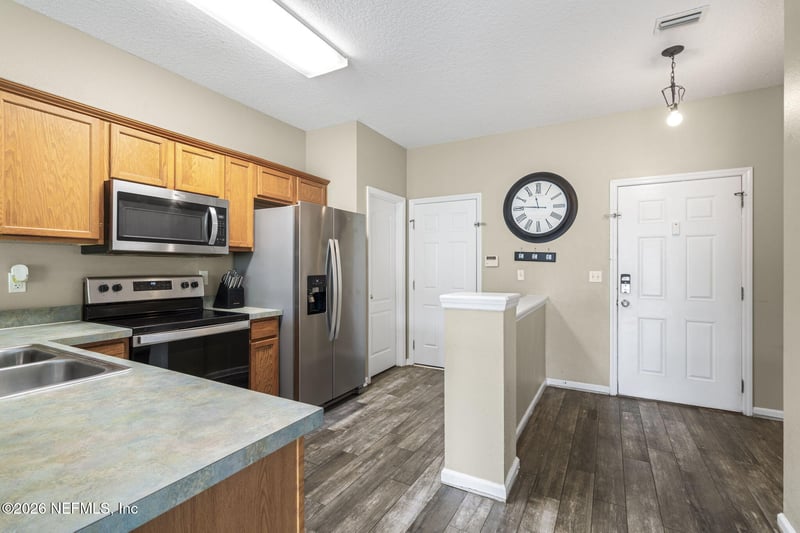 1527 Biscayne Bay Dr, Jacksonville, FL 32218