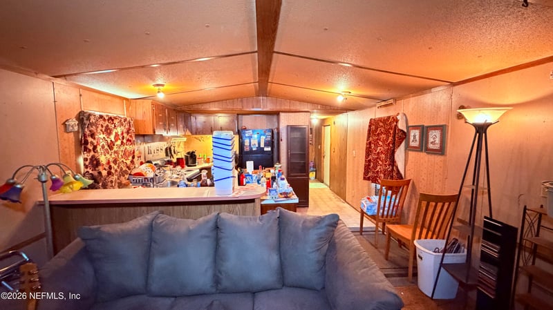 8252 Buttercup St, Jacksonville, FL 32210