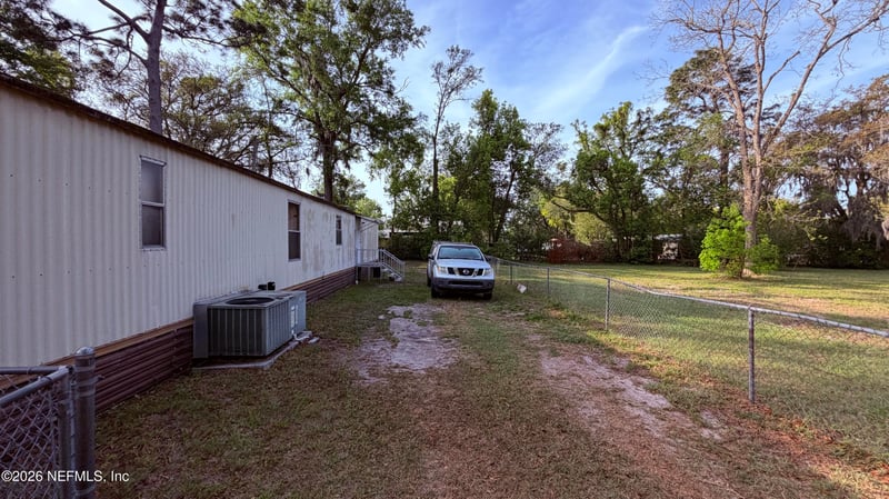 8252 Buttercup St, Jacksonville, FL 32210