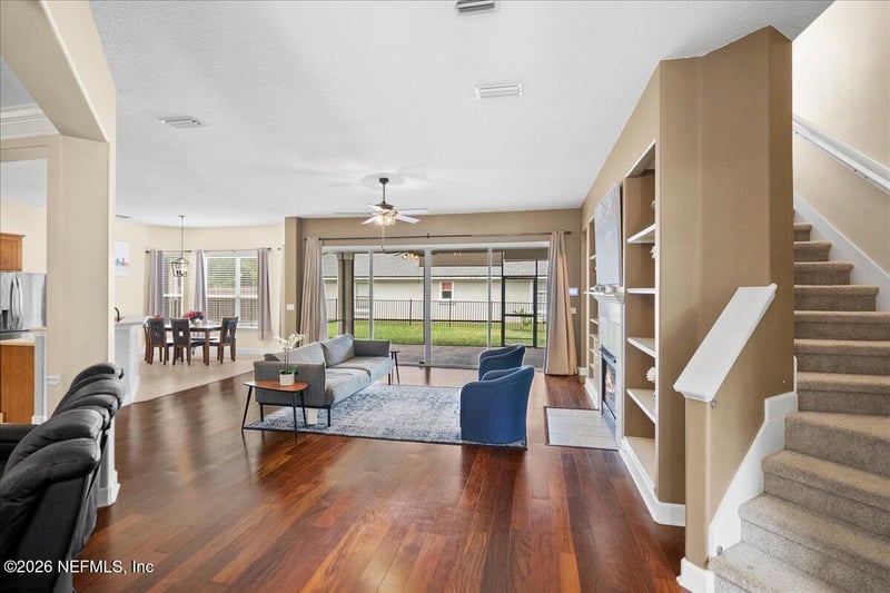 2470 Country Side Dr, Fleming Island, FL 32003