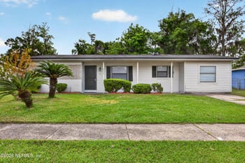 2839 Loran Dr, Jacksonville, FL 32216