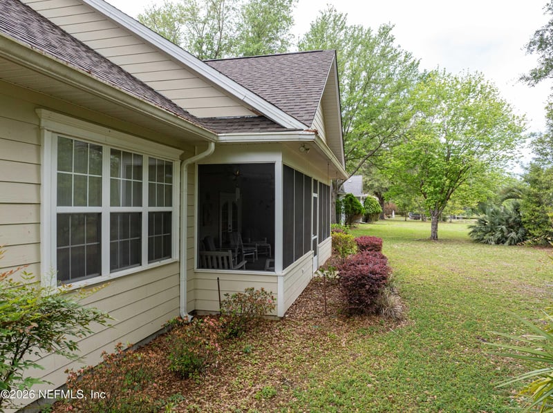 23339 Meadowview Dr, Live Oak, FL 32064