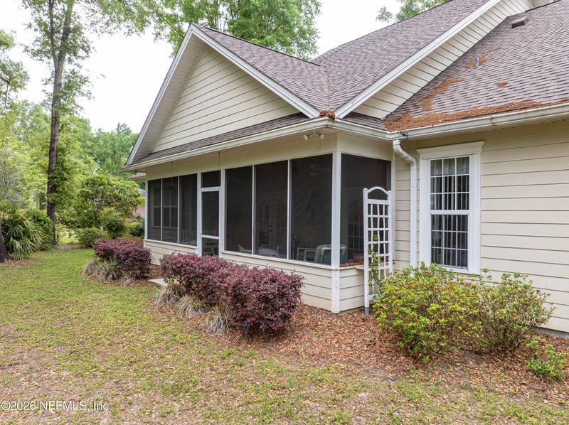 23339 Meadowview Dr, Live Oak, FL 32064