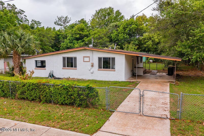 6840 London Bridge Ln, Jacksonville, FL 32210