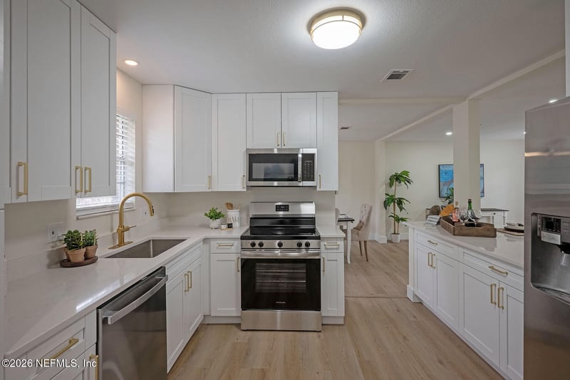 4061 Heath Rd, Jacksonville, FL 32277