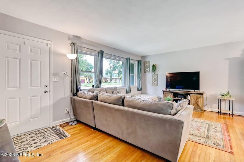 6104 Vasari Dr, Jacksonville, FL 32216