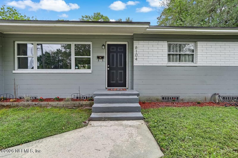 6104 Vasari Dr, Jacksonville, FL 32216