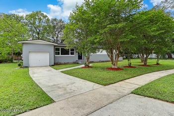 6104 Vasari Dr, Jacksonville, FL 32216