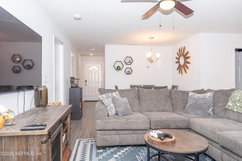 8352 Hewitt St, Jacksonville, FL 32244