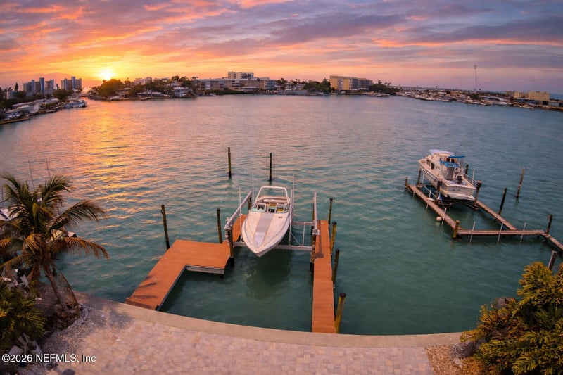 352 145th Ave, Madeira Beach, FL 33708