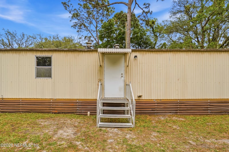 8252 Buttercup St, Jacksonville, FL 32210