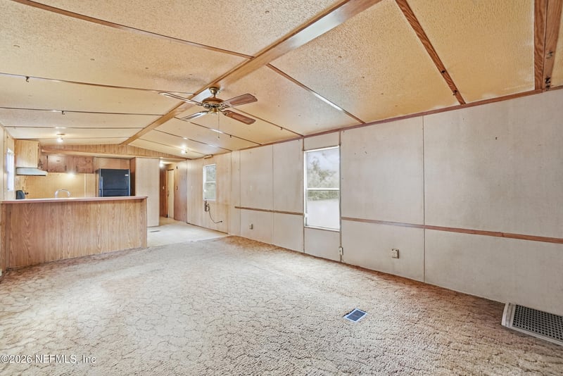 8252 Buttercup St, Jacksonville, FL 32210