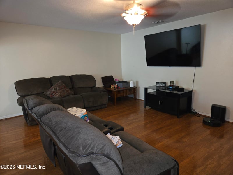 7070 St Ives Ct, Jacksonville, FL 32244