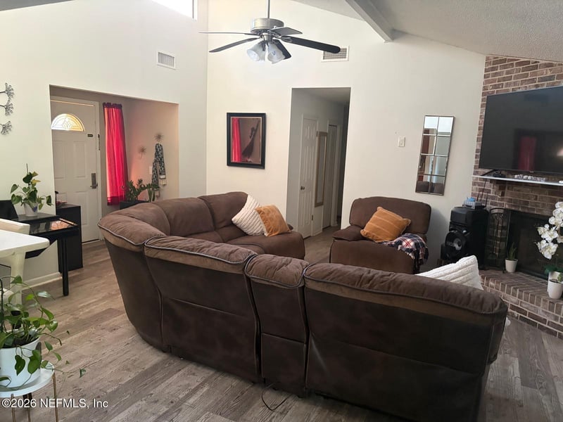 4235 Queensway Dr, Jacksonville, FL 32257