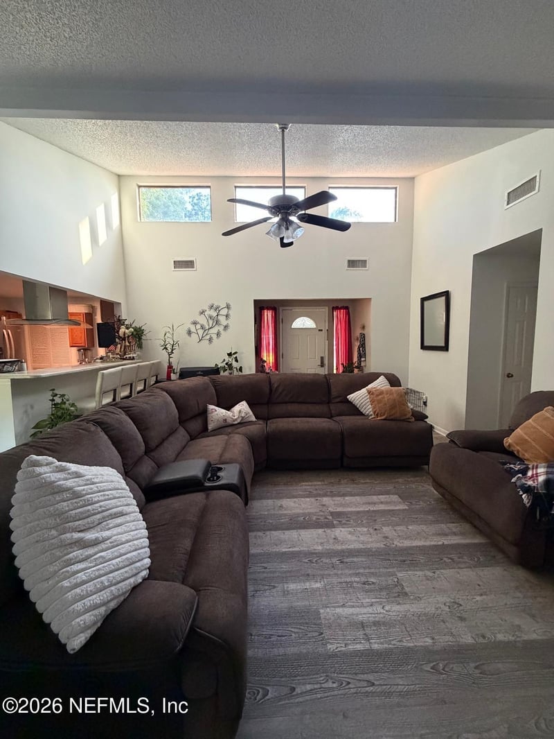 4235 Queensway Dr, Jacksonville, FL 32257