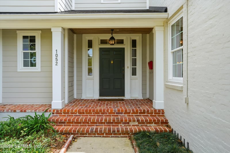 1052 Holly Ln, Jacksonville, FL 32207