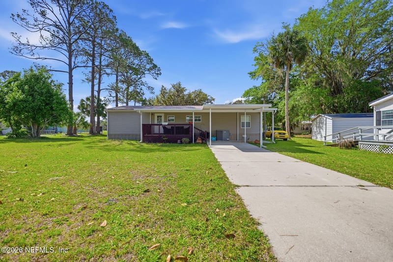 115 Vermont Ave, Crescent City, FL 32112