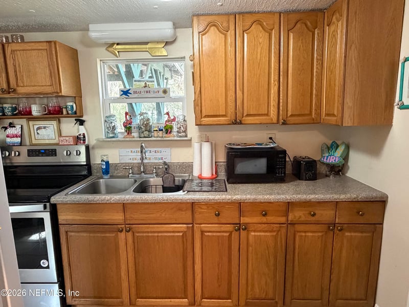 85045 Lonnie Crews Rd, Fernandina Beach, FL 32034