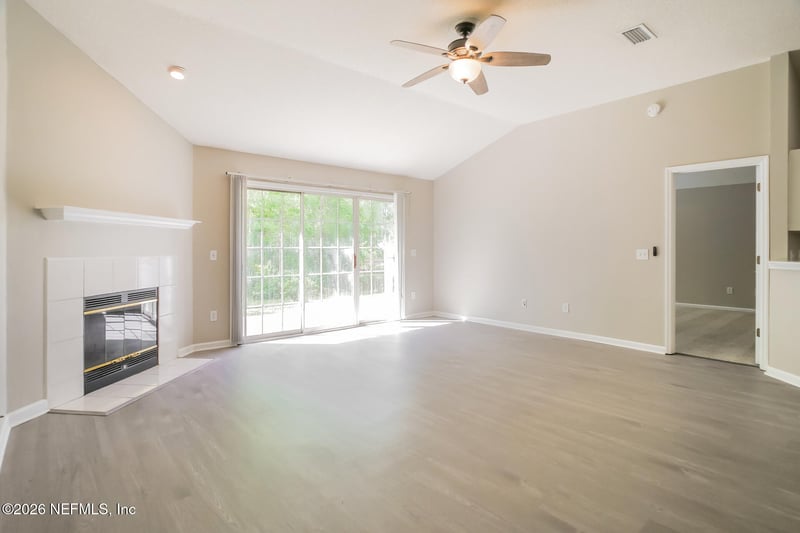 177 Southern Grove Dr, St Johns, FL 32259