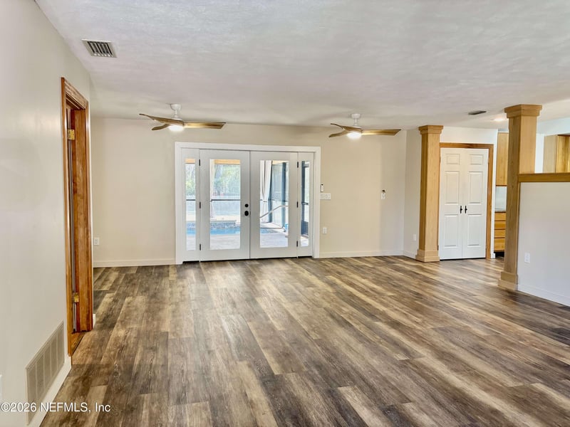 101 Riverview Dr, East Palatka, FL 32131