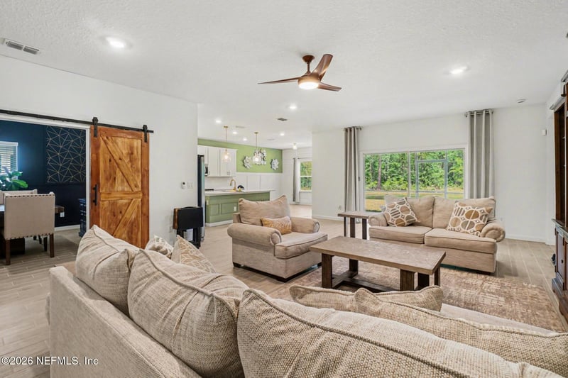 1712 Lachlan Cir, Jacksonville, FL 32218