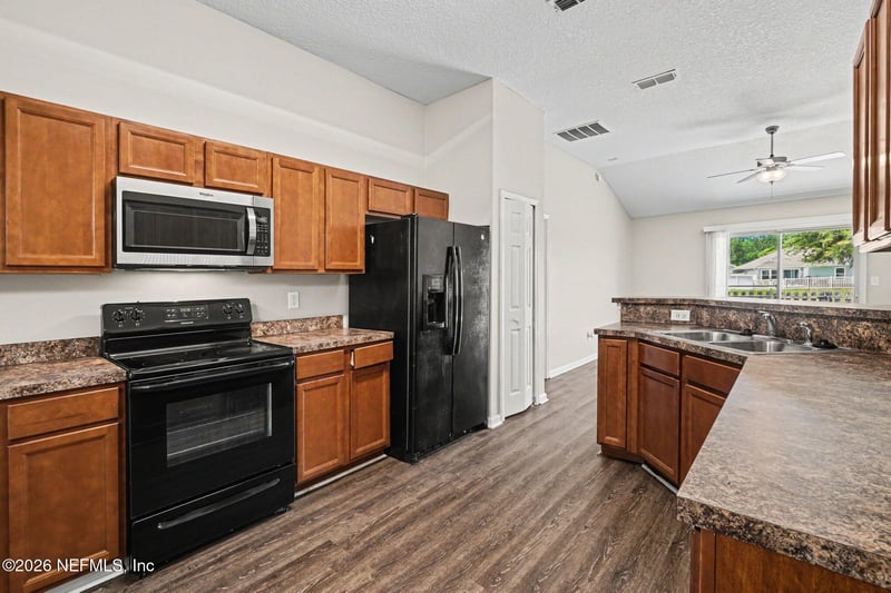 94011 Last Ln, Yulee, FL 32097