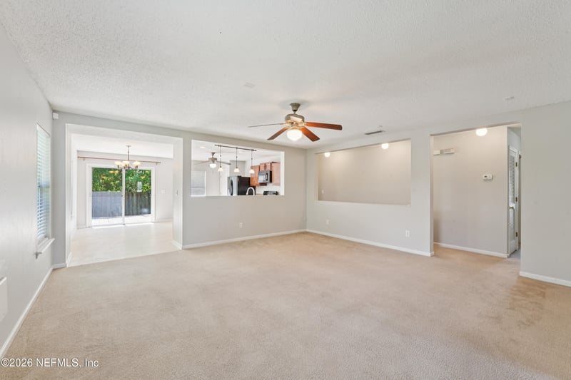 86648 Cartesian Pointe Dr, Yulee, FL 32097