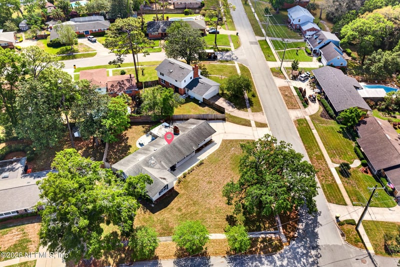 7843 Holiday Rd, Jacksonville, FL 32216