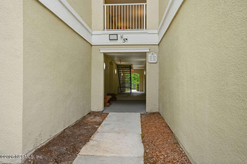 8290 Gate Pw #512, Jacksonville, FL 32216