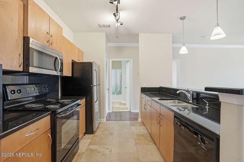 8290 Gate Pw #512, Jacksonville, FL 32216