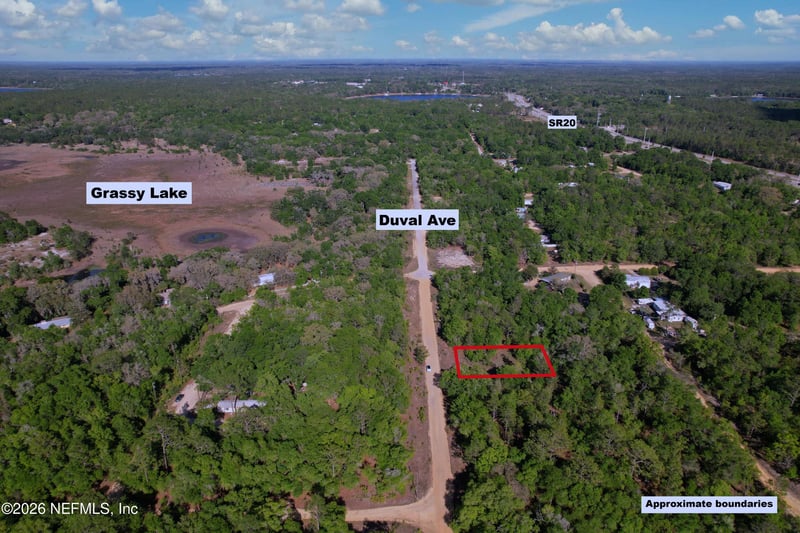 115 Duval Ave, Interlachen, FL 32148