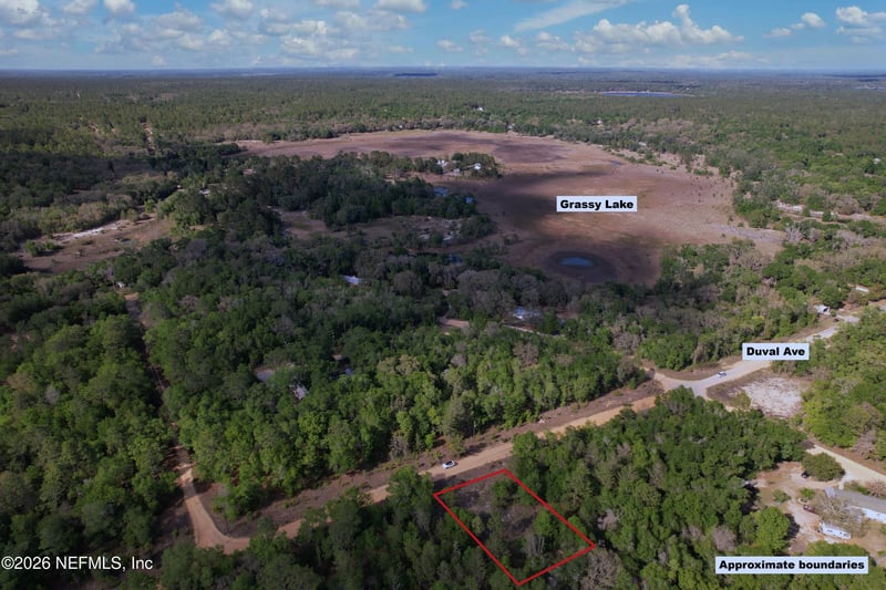 115 Duval Ave, Interlachen, FL 32148