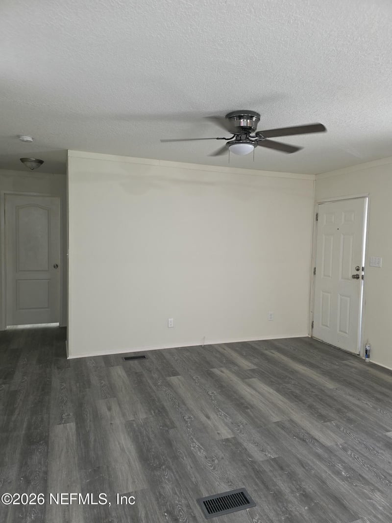 106 Manitoba St, Florahome, FL 32140