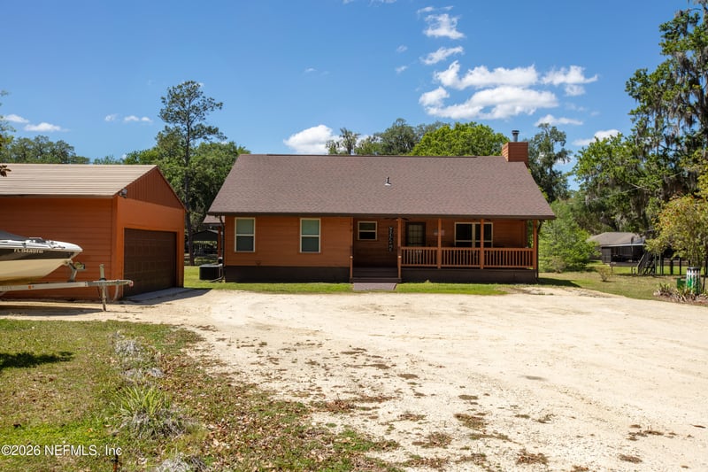 5930 Island Rd, Melrose, FL 32666
