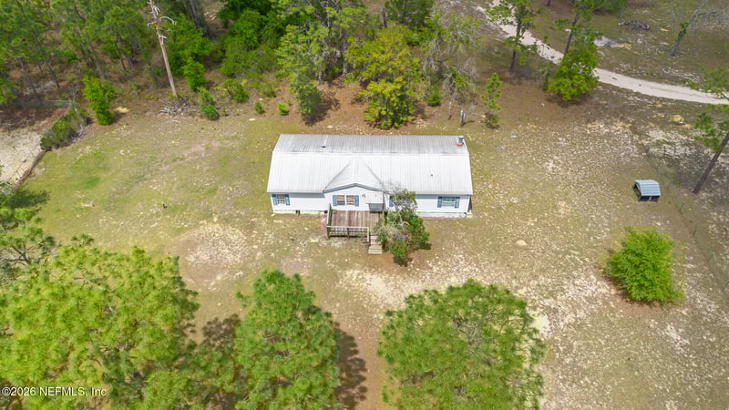 671 Cousintown Rd, Interlachen, FL 32148