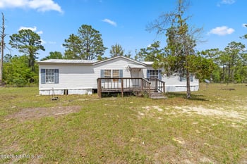 671 Cousintown Rd, Interlachen, FL 32148