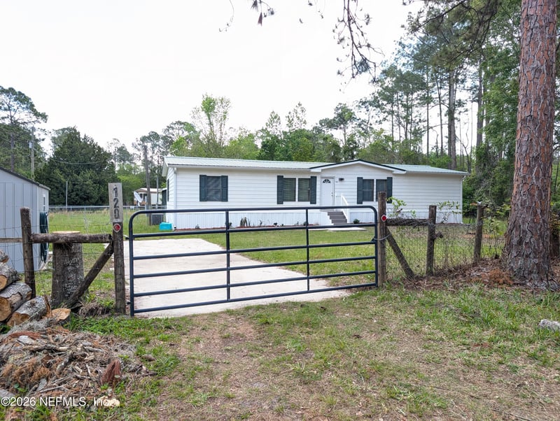 120 Barracuda Dr, Palatka, FL 32177