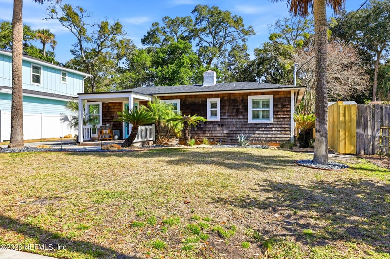 255 Sherry Dr, Atlantic Beach, FL 32233