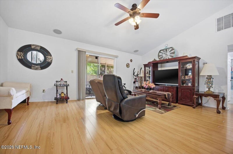 8139 Fieldside Dr, Jacksonville, FL 32244