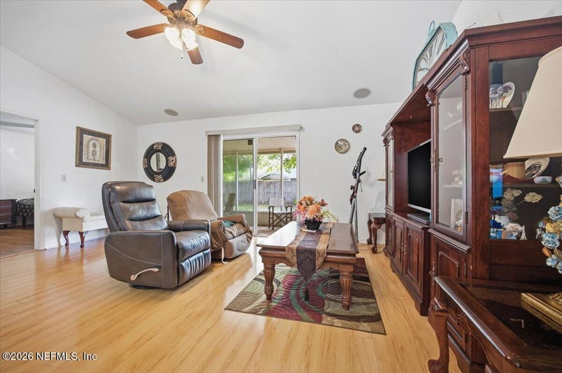 8139 Fieldside Dr, Jacksonville, FL 32244