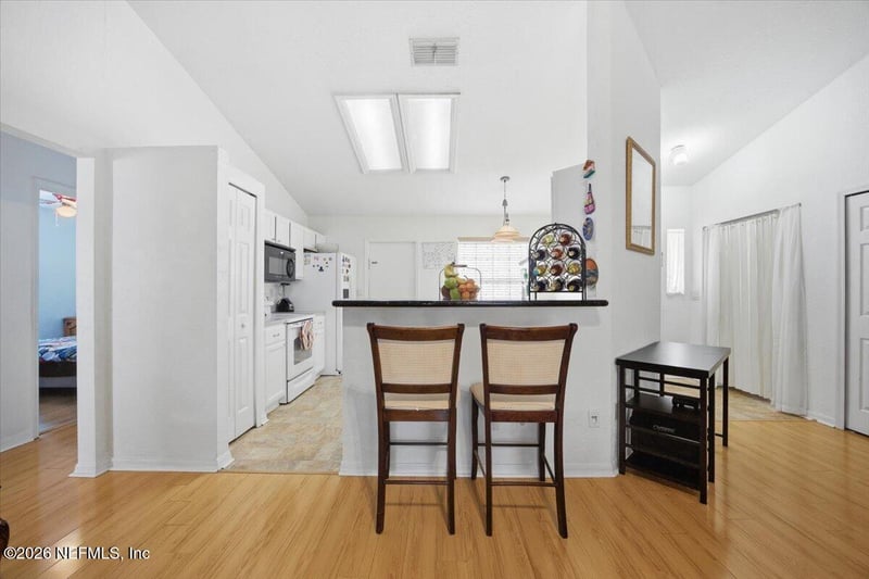 8139 Fieldside Dr, Jacksonville, FL 32244