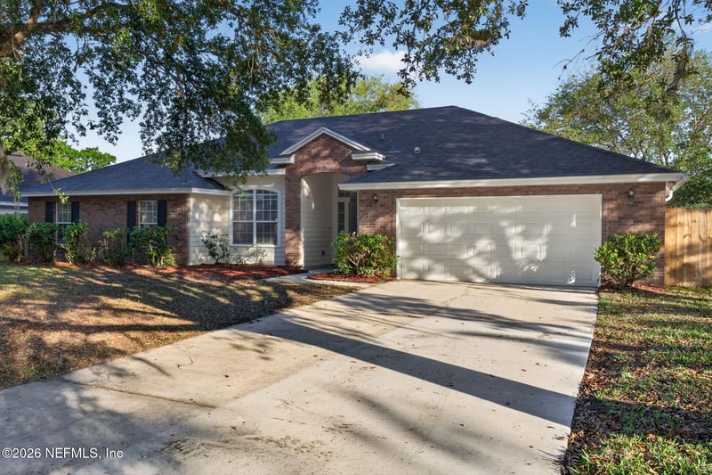 121 Nottingham Dr, St Johns, FL 32259