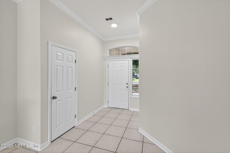 121 Nottingham Dr, St Johns, FL 32259