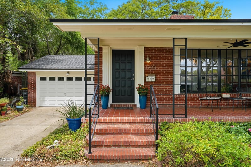 1905 Largo Rd, Jacksonville, FL 32207