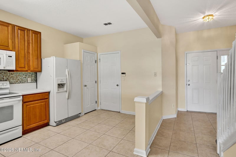 7518 Red Crane Ln, Jacksonville, FL 32256