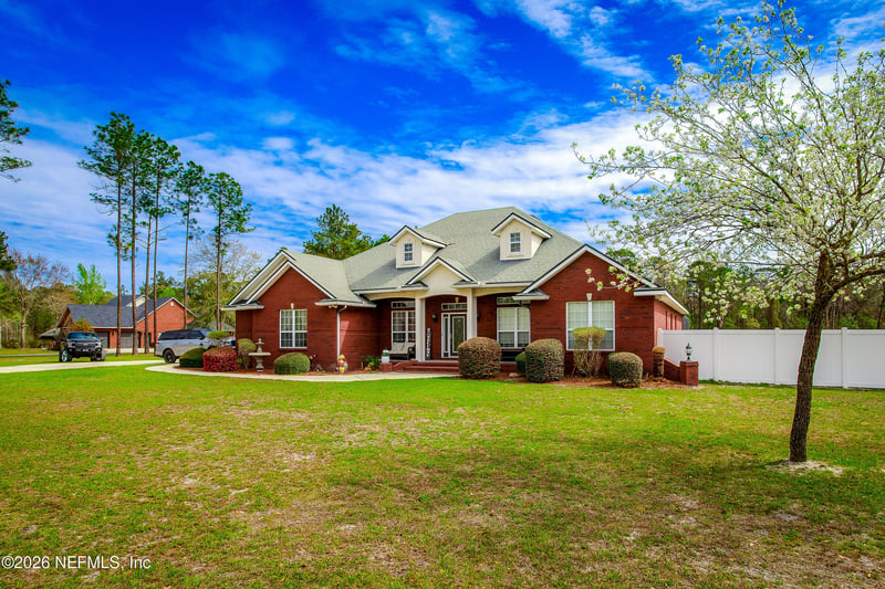 3795 Raintree Dr, Macclenny, FL 32063