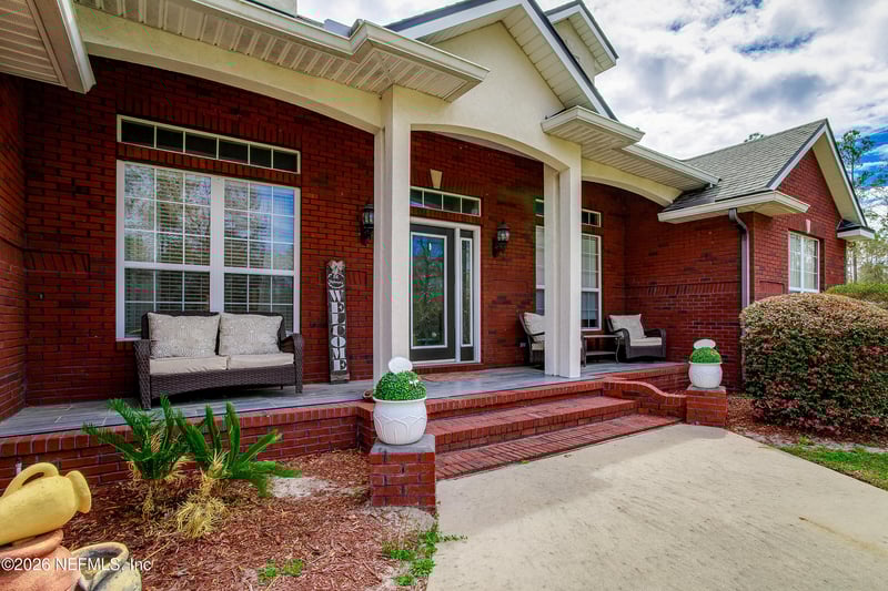 3795 Raintree Dr, Macclenny, FL 32063