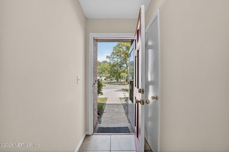 5572 Bryner Dr, Jacksonville, FL 32244