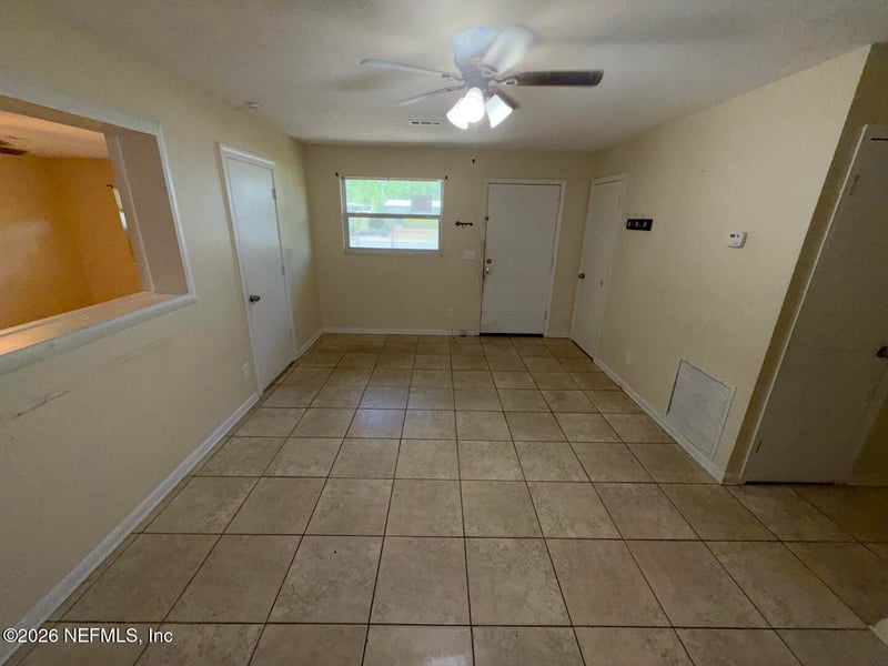 8050 Lourdes Dr, Jacksonville, FL 32210